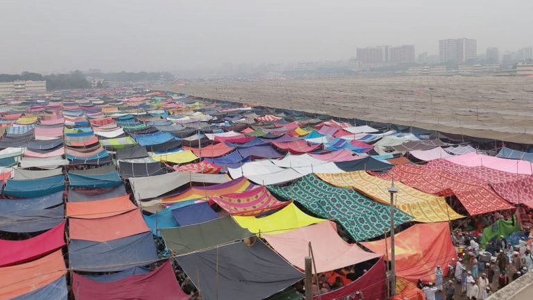 টঙ্গীতে বিশ্ব ইজতেমা শুরু, মুসল্লির ঢল