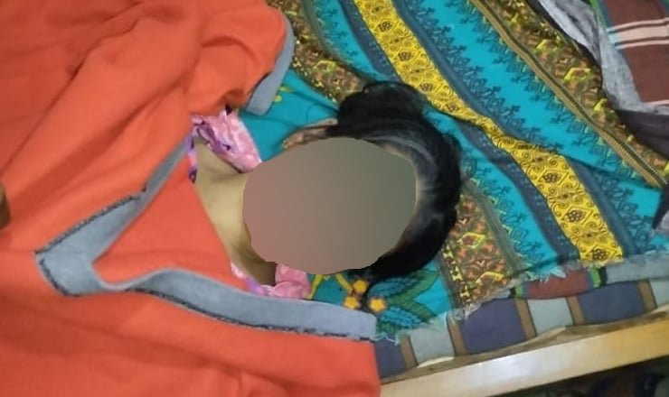 দুমকিতে গৃহবধূর মরদেহ রেখে স্বামীর পরিবার উধাও 