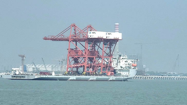 পায়রা বন্দরে এসেছে আনলোডারবাহী মাদার ভেসেল