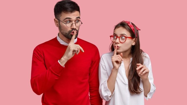 সম্পর্কের কথা গোপন রাখা যে কারণে গুরুত্বপূর্ণ