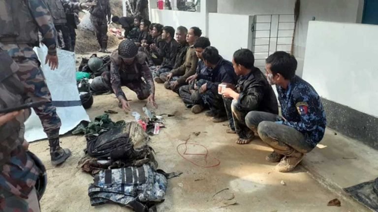 সেনা-বিদ্রোহী সংঘর্ষ বাংলাদেশে পালিয়ে এলো মিয়ানমারের ৬৮ সীমান্তরক্ষী