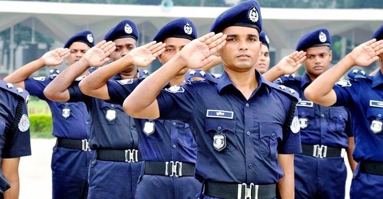 বাংলাদেশ পুলিশে এসআই পদে নিয়োগ