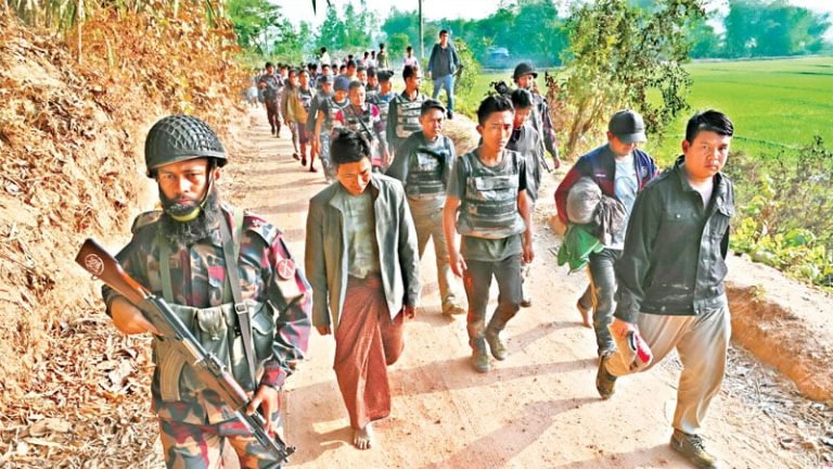 অনুপ্রবেশ ঠেকানো চ্যালেঞ্জ সীমান্তজুড়ে ভয়-আতঙ্ক