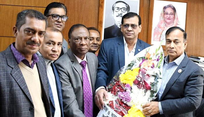 বরিশালের সঙ্গে রেল যোগাযোগের উদ্যোগ নেওয়া হচ্ছে : পানি সম্পদ প্রতিমন্ত্রী