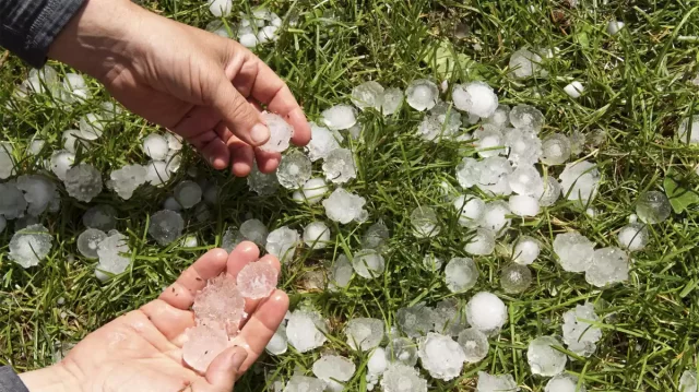 এবার শিলাবৃষ্টির আভাস, সঙ্গে ২ নম্বর সতর্ক সংকেত