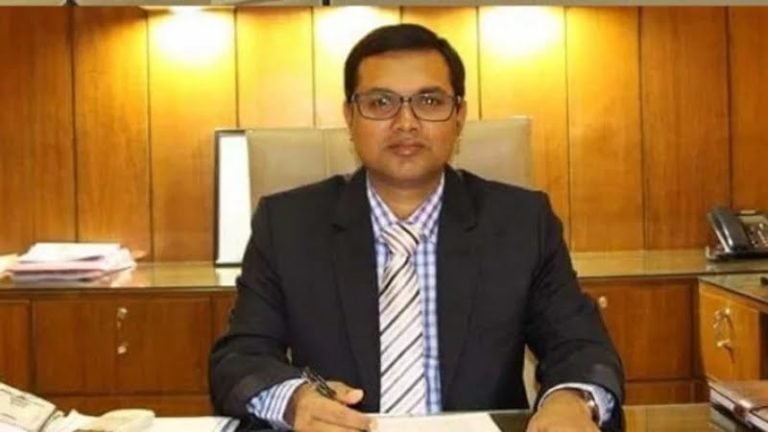 বরিশাল বিশ্ববিদ্যালয়ের নতুন ভিসি অধ্যাপক বদরুজ্জামান