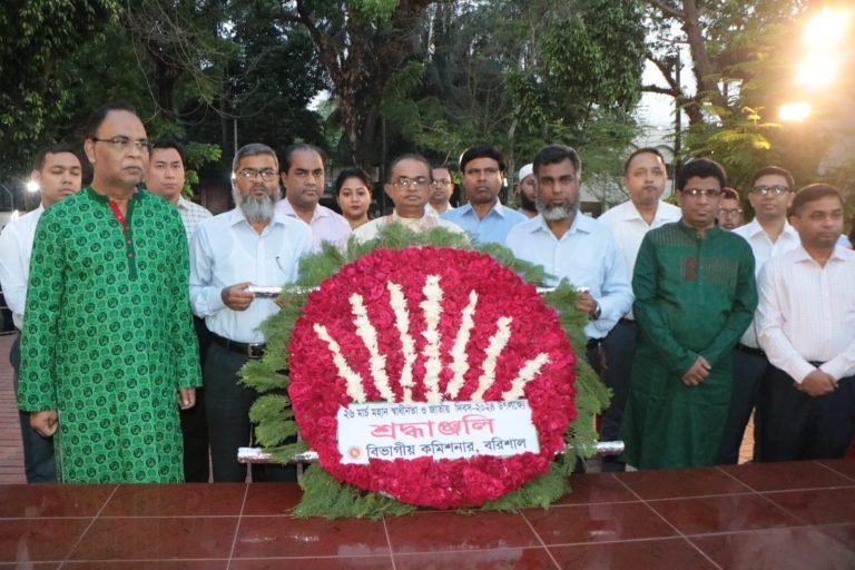 বরিশালের যথাযথ মর্যাদায় মহান স্বাধীনতা ও জাতীয় দিবস উদ্‌যাপন