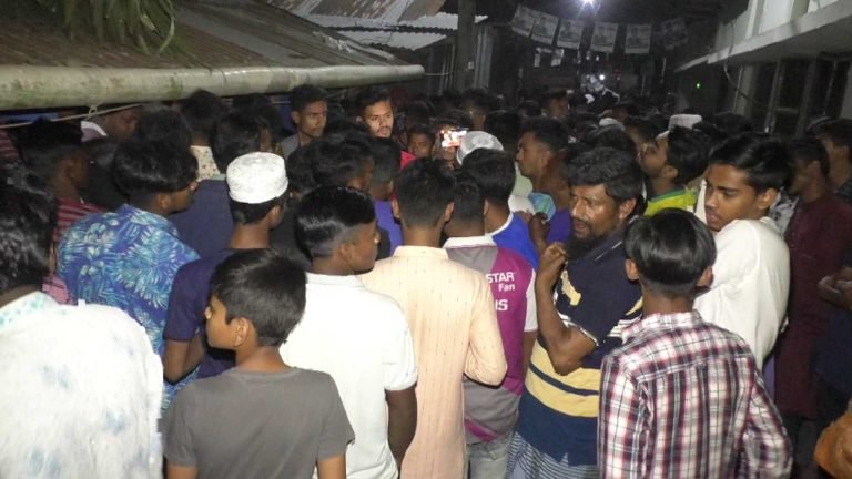 পটুয়াখালীতে থানায় গিয়ে স্বামীকে কুপিয়ে হত্যার বর্ণনা দিলেন স্ত্রী