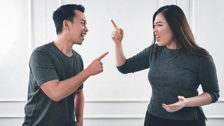 সম্পর্ক নষ্ট হয় যে ৫ কারণে