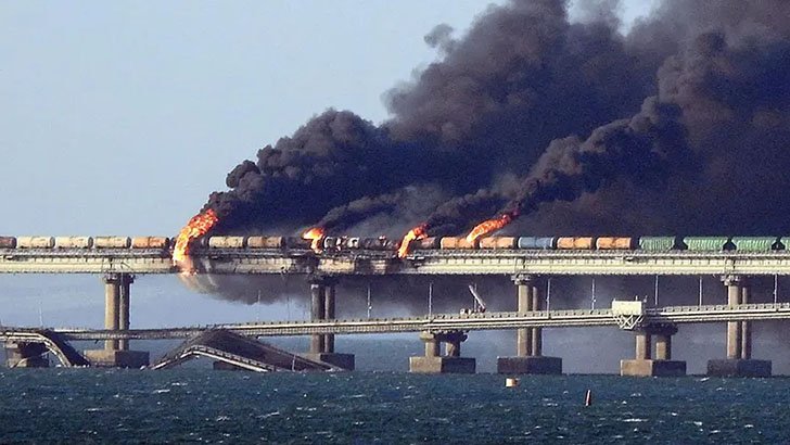 গোপন আলোচনা ফাঁস : ক্রিমিয়া সেতুতে হামলার পেছনে জার্মানি