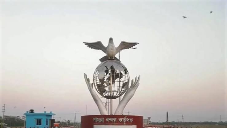 কলাপাড়ায় উচ্ছেদ আতঙ্কে ভূমিহীন ১৩৬ পরিবার : পায়রাবন্দরের সড়ক নির্মাণ শুরু