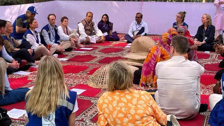 হাতিয়ার মানুষের জীবনমান উন্নয়নে কাজ করবেন ভিক্টোরিয়া