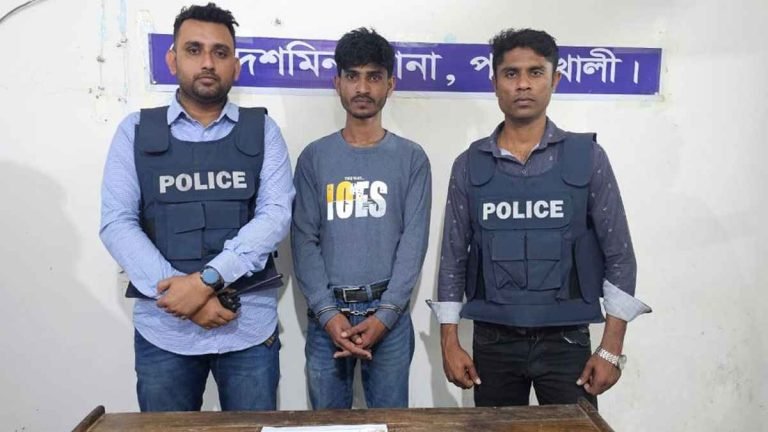 দশমিনায় ইয়াবাসহ মাদক কারবারি গ্রেফতার