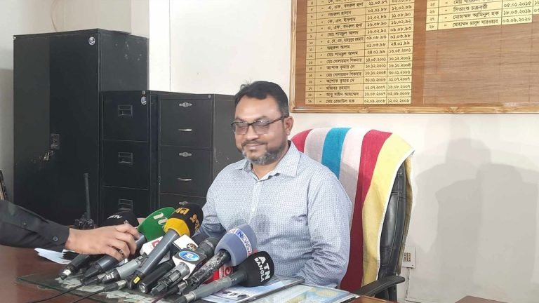 তিন ঘণ্টায় পশ্চিমাঞ্চলের সাড়ে ১২ হাজার টিকিট বিক্রি