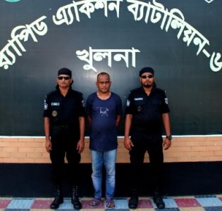দুমকিতে কোটি টাকা হাতিয়ে নেয়া এক প্রতারক গ্রেপ্তার