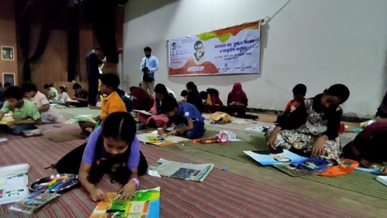 পটুয়াখালীতে বঙ্গবন্ধুর জন্মবার্ষিকী ও জাতীয় শিশু দিবস উপলক্ষে চিত্রাঙ্কন প্রতিযোগিতা