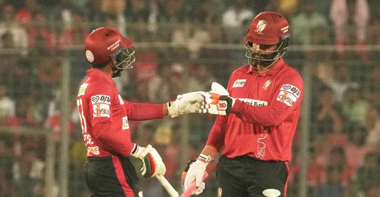 কুমিল্লাকে উড়িয়ে ইতিহাস লিখলো বরিশাল