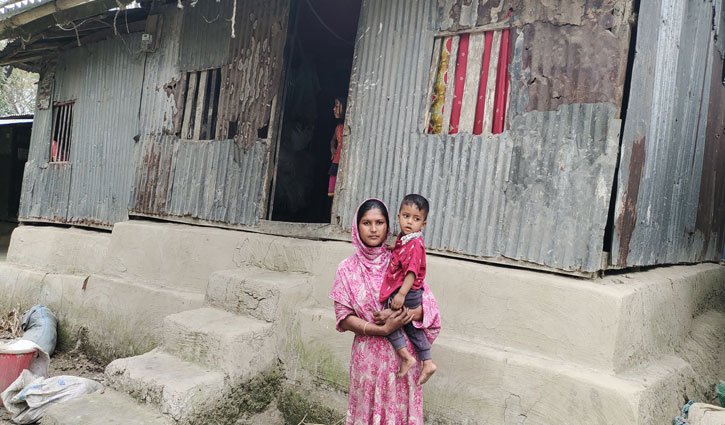 কোনো কালেই কপালে সুখ জুটলো নায় পটুয়াখালীর আদুরীর