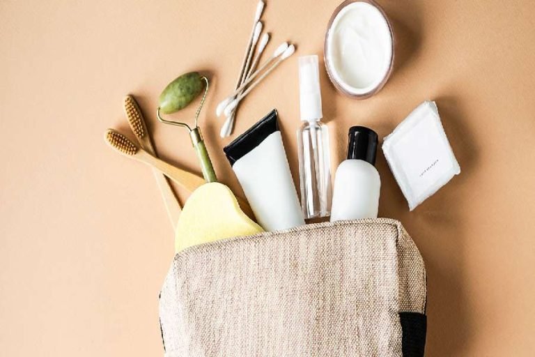 তীব্র দাবদাহের ত্বকের সুরক্ষা দিবে পাচঁ প্রসাধনী