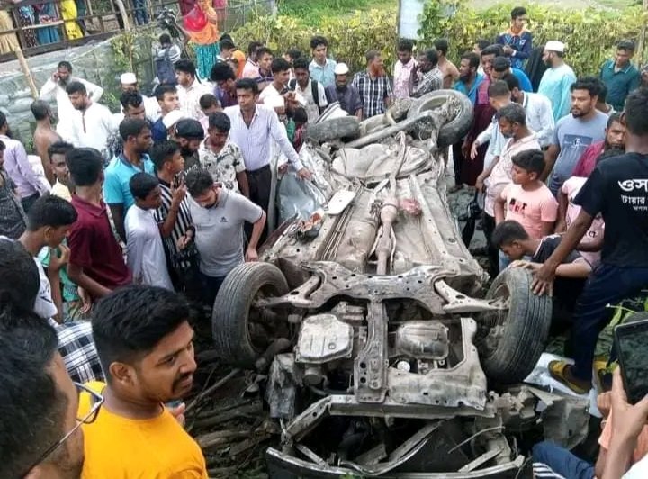 দখিনের সড়কে মৃত্যুর মিছিল: শুধু ফোরলেন নয়, চালকদের বিষয়ে কঠোর হবার দাবী সাধারণ মানুষের