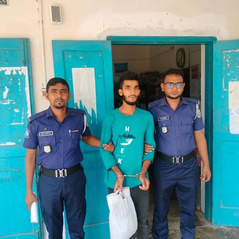 বরিশালের উজিরপুরে স্কুলছাত্রী ধর্ষনকারী গ্রেফতার