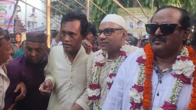 শিল্পী সমিতির নির্বাচন: ভিলেনদের কাছে নায়ক-নায়িকার হার!