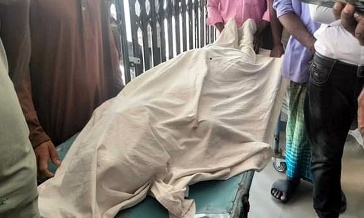গাছের ডাল কাটতে গিয়ে প্রাণ গেল যুবকের