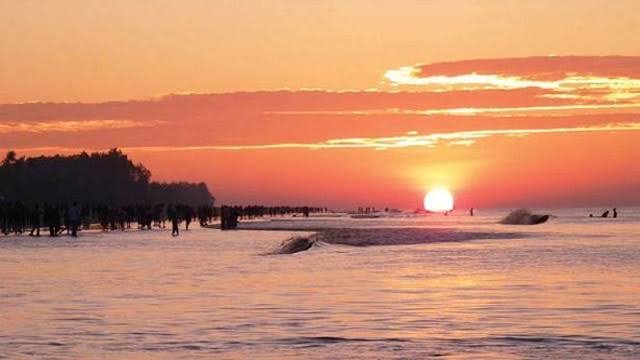 ঈদকে ঘিরে সাজছে সমুদ্রকণ্যা কুয়াকাটা, চলছে সড়ক উন্নয়ন