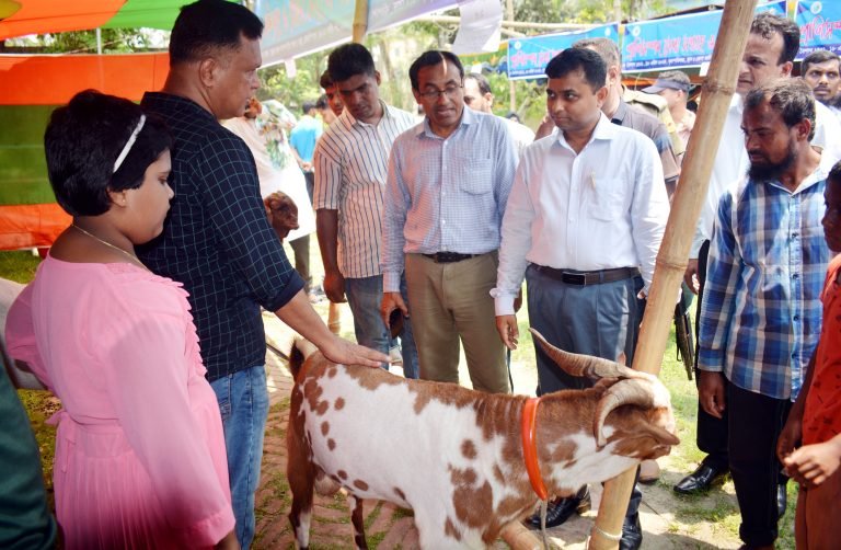 বরিশালে প্রণিসম্পদ সেবা সপ্তাহ ও প্রদর্শনী মেলার উদ্ধোধন