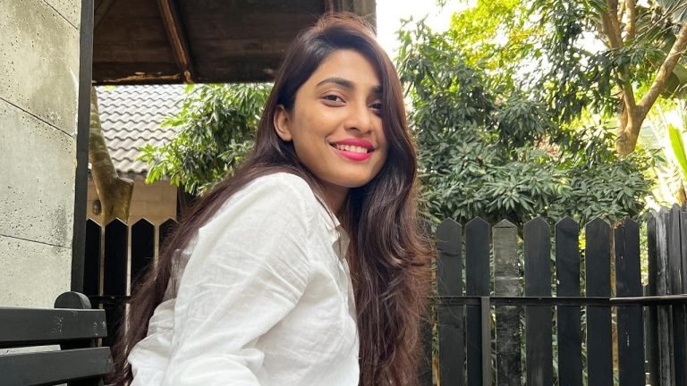 চোখের সামনেই মৃত্যু দেখছিলাম, থানচি থেকে অভিনেত্রী সায়মা 