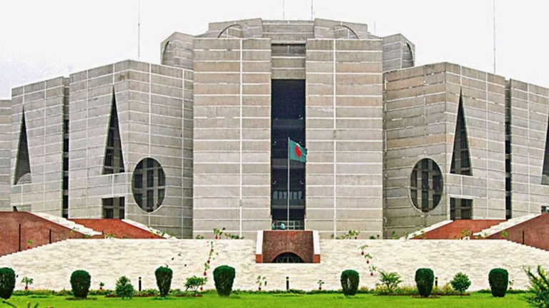 রেমিট্যান্স প্রেরণকারীদের জন্য বিশেষ স্মার্ট কার্ডের কথা ভাবা হচ্ছে