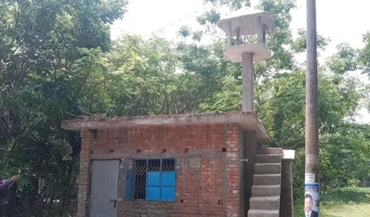 ঝালকাঠিতে সবজি বিক্রির টাকায় মসজিদ করলেন হারুন