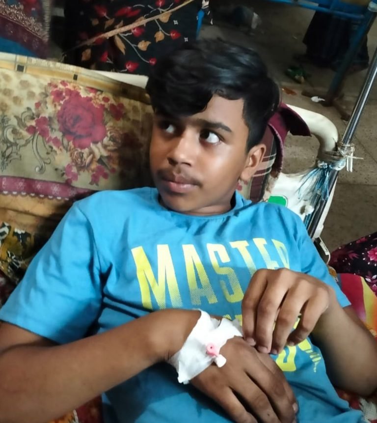 গৌরনদীতে গাছের সাথে বেঁধে শিশু নির্যাতনের অভিযোগ