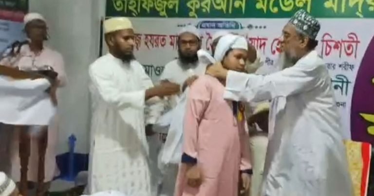 পটুয়াখালীতে হিফজ সমাপনী ছাত্রদের দস্তারবন্দী প্রদান