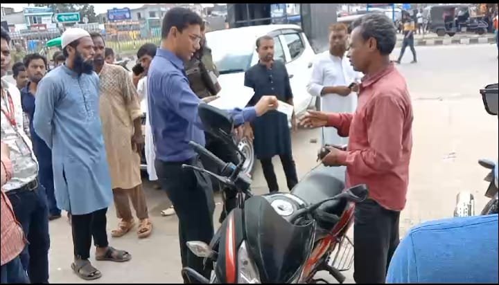 শো-ডাউন ও মিছিল দেয়ায়- দুমকিতে চেয়ারম্যান প্রার্থী মাল্টার চার কর্মী সমর্থকের জরিমানা