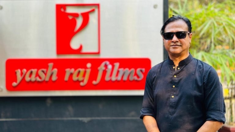 মুম্বাই ফিল্ম ইন্ডাস্ট্রিতে অভিষেক হলো আসিফের 