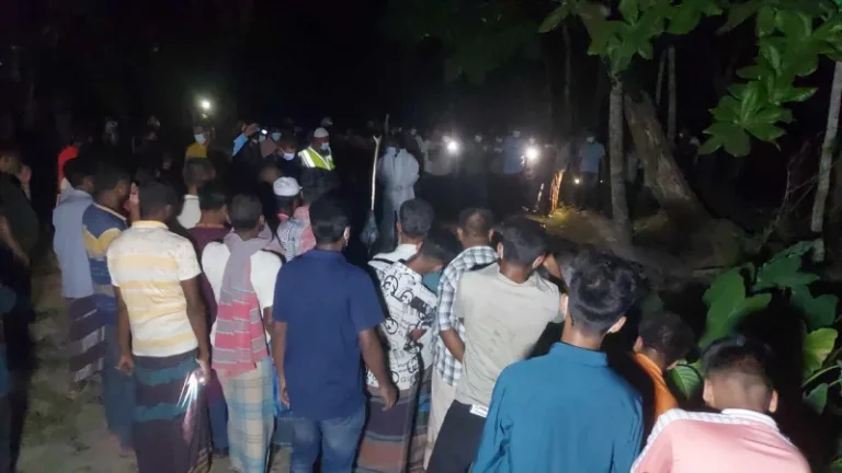 পটুয়াখালীতে বালুচাপা দেয়া হাত-পা বাঁধা অজ্ঞাত মরদেহ উদ্ধার