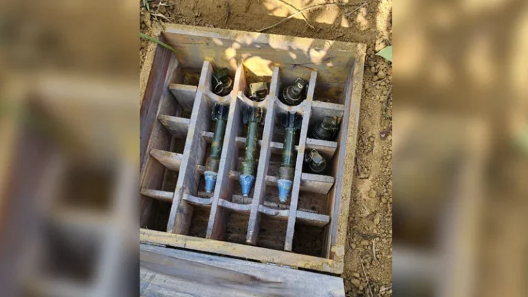 আরসার আস্তানায় র‌্যাবের অভিযান, গ্রেনেড ও রকেট শেলসহ গ্রেপ্তার ২