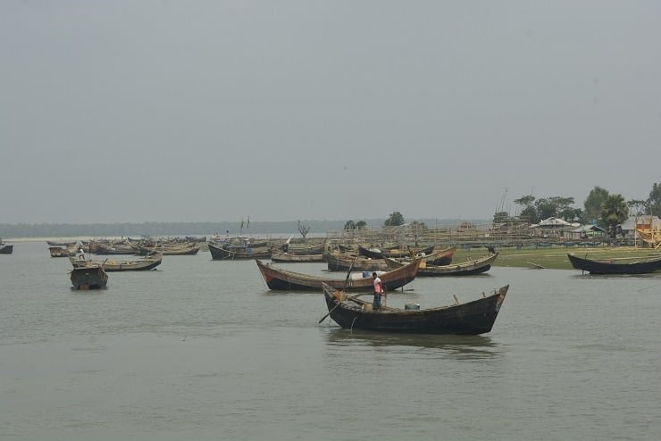 সাগরে মাছ ধরায় ৬৫ দিনের নিষেধাজ্ঞা, দুর্দিন দেখছেন পটুয়াখালীর জেলেরা
