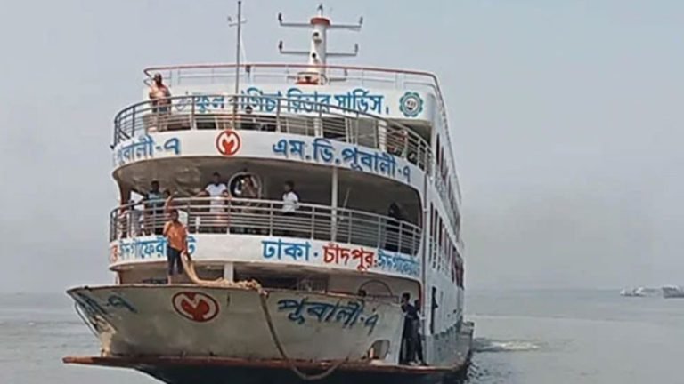 উপকূলীয় এলাকায় লঞ্চ চলাচল বন্ধের নির্দেশ