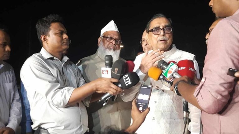 ১৪ দলকে দলগতভাবে জায়গা না দিলে ঐক্যবদ্ধ থাকা সম্ভব নয় : মেনন