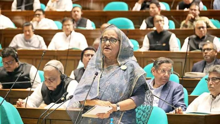 ‘দেশের জনগণ এখন মর্যাদা নিয়ে বিশ্ব দরবারে চলতে পারে’