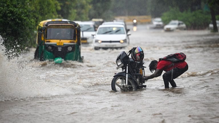 গরমের পর বৃষ্টিতেও নাকাল হবে বাংলাদেশসহ পুরো দক্ষিণ এশিয়া