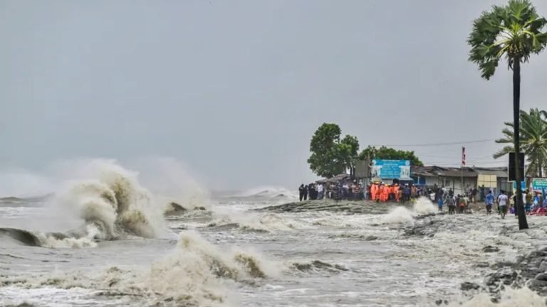 ঘূর্ণিঝড় রেমালে পটুয়াখালীতে ক্ষয়-ক্ষতি ২৮ কোটি টাকার বেশি
