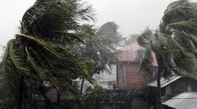 ১৩ অঞ্চলে ৬০ কিমি বেগে ঝড় হতে পারে