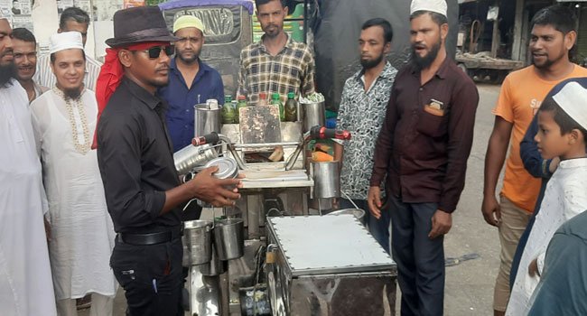 চানাচুর বিক্রেতা ‘মাইকেল জ্যাকসন’
