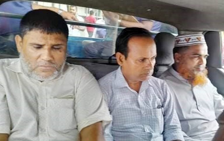 গৌরনদীতে মেয়র পদে উপ-নির্বাচন আটক কর্মকর্তাদের ঠাঁই হলো কারাগারে