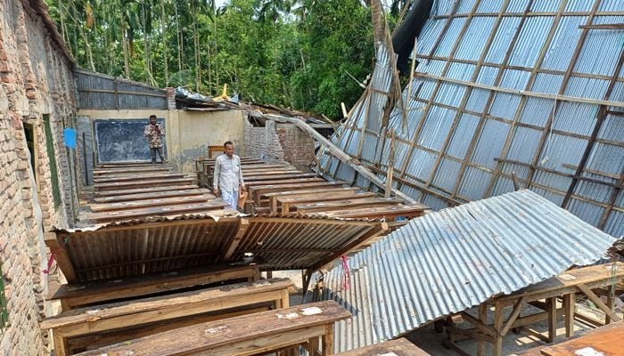 বরগুনায় বরাদ্দের জন্য অপেক্ষা ভোগান্তি নিয়ে বসবাস
