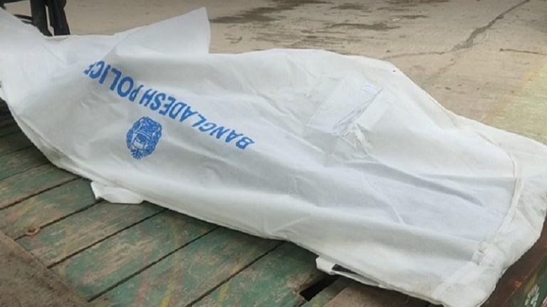 আমতলীতে বাসচাপায় মাছ ব্যবসায়ী নিহত