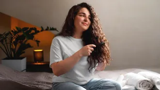 চুলে মধু ও কলা ব্যবহার করলে কী হয়?